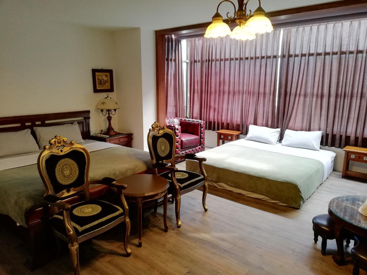 Tata House B&B Саншинг Екстериор снимка
